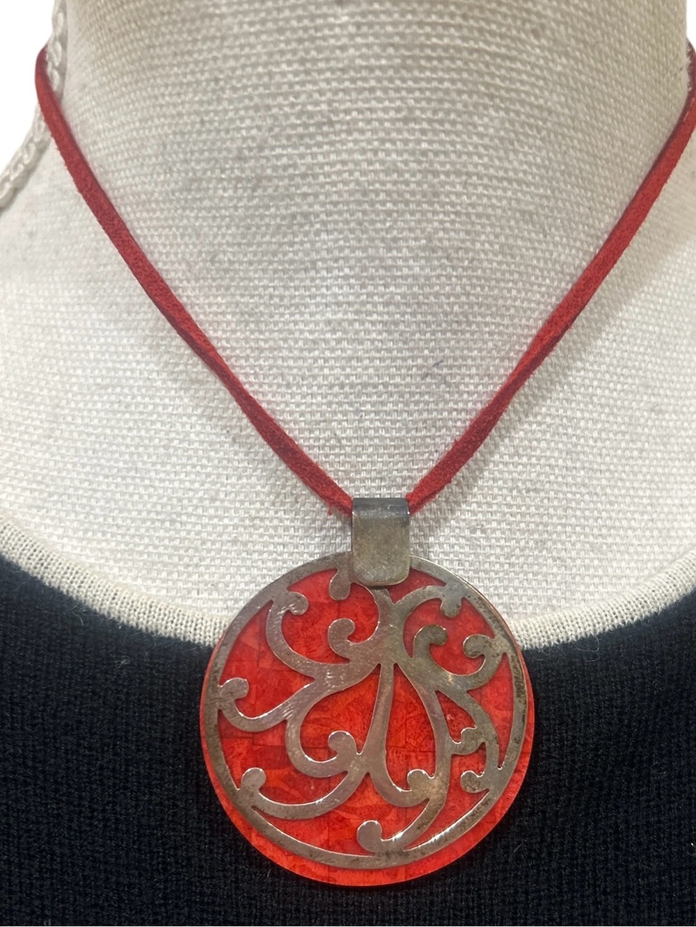 Vintage artisan Red agate stone 925 Filigree silver overlay Pendant Necklace